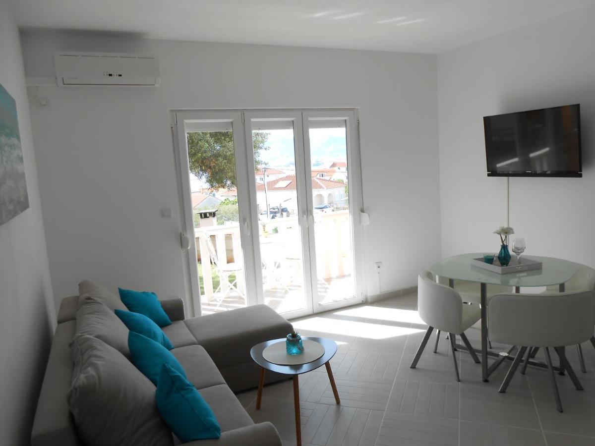 Apartments With A Parking Space Okrug Gornji, Ciovo - 13859 Trogir Kültér fotó