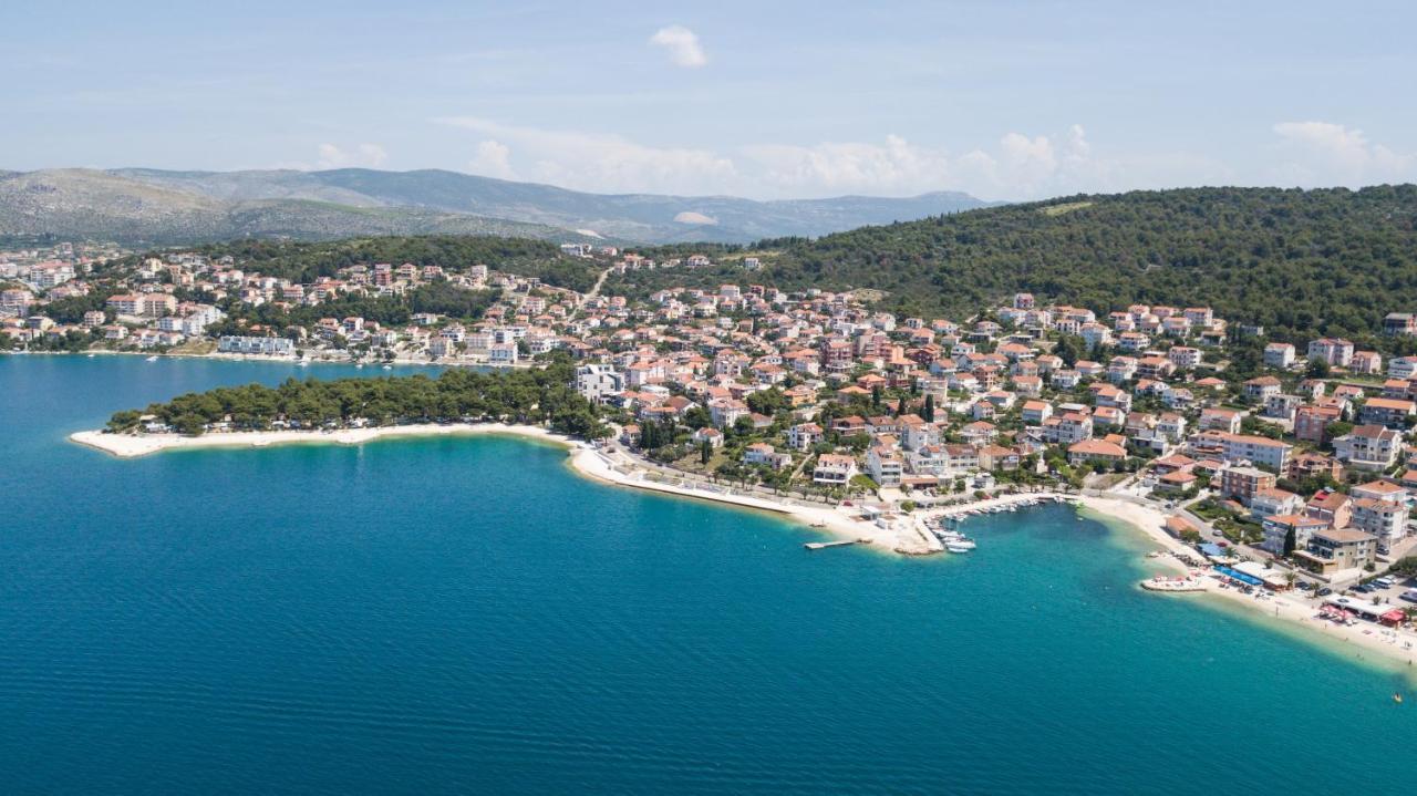 Apartments With A Parking Space Okrug Gornji, Ciovo - 13859 Trogir Kültér fotó